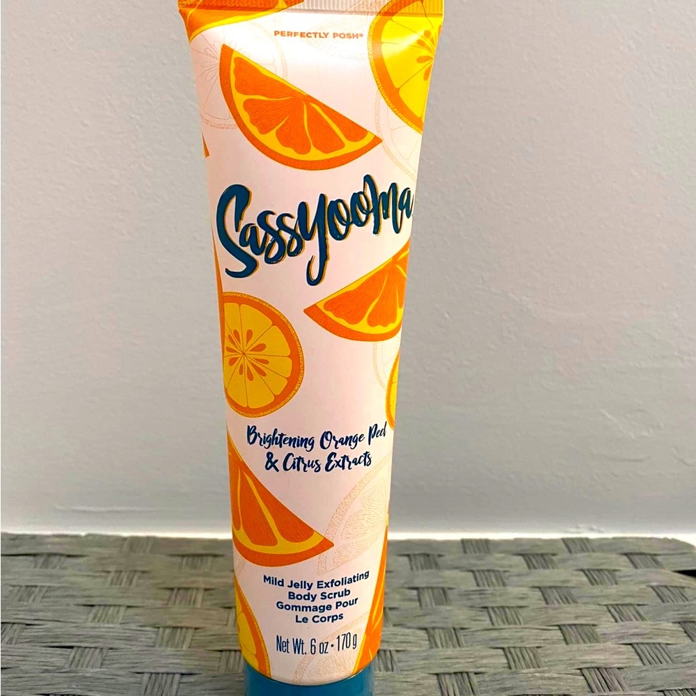 Perfectly Posh: Sassyooma Body Scrub